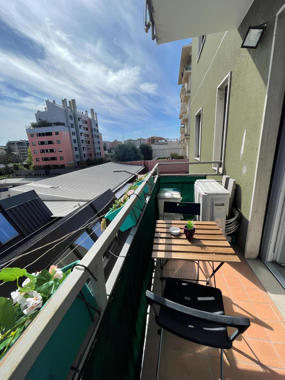 Gardone Apartment - Ampio Appartamento Con 2 Camere Da Letto - Comodo Per Duomo! Milan Extérieur photo