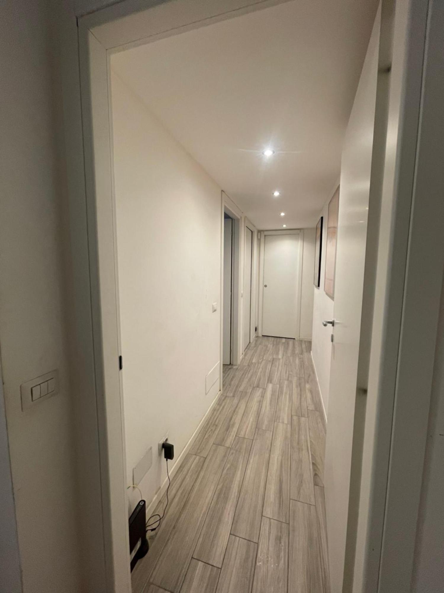 Gardone Apartment - Ampio Appartamento Con 2 Camere Da Letto - Comodo Per Duomo! Milan Extérieur photo