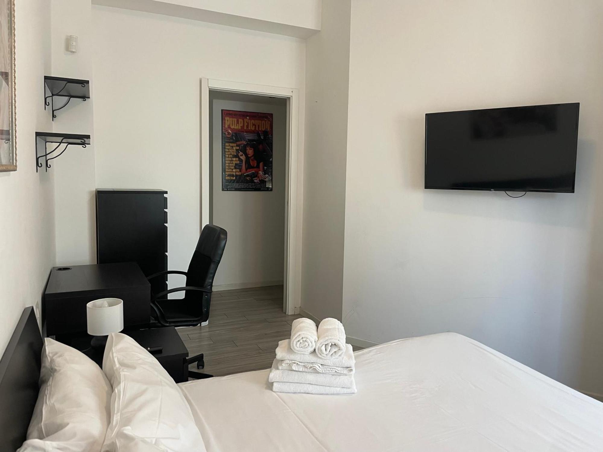 Gardone Apartment - Ampio Appartamento Con 2 Camere Da Letto - Comodo Per Duomo! Milan Extérieur photo